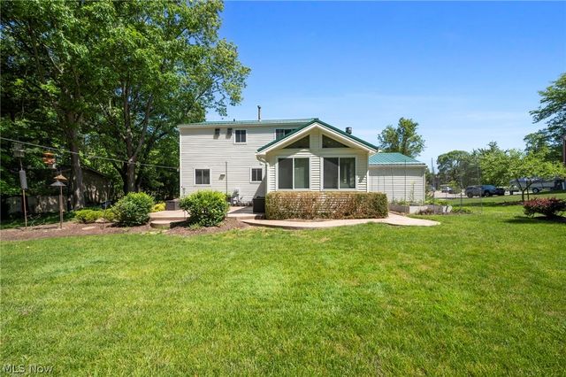 9481 Yorkview Drive, North Royalton, OH 44133