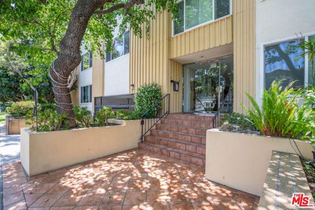 165 N SWALL Drive 204, Beverly Hills, CA 90211