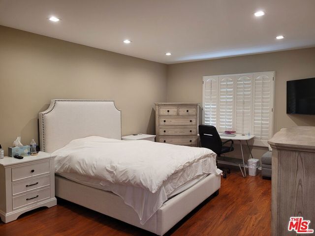 165 N SWALL Drive 204, Beverly Hills, CA 90211