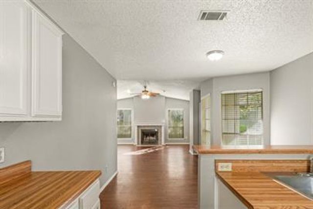 8311 Treehouse LN, Austin, TX 78749
