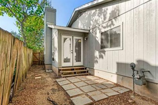 8311 Treehouse LN, Austin, TX 78749