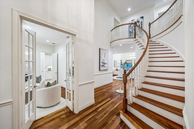 814 Atwell Street, Bellaire, TX 77401