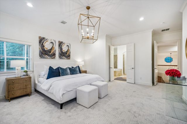 814 Atwell Street, Bellaire, TX 77401