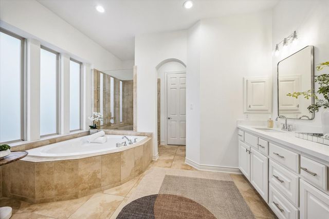 814 Atwell Street, Bellaire, TX 77401