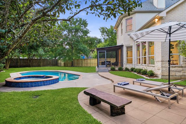 814 Atwell Street, Bellaire, TX 77401
