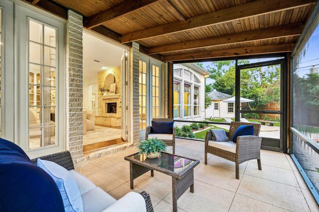 814 Atwell Street, Bellaire, TX 77401