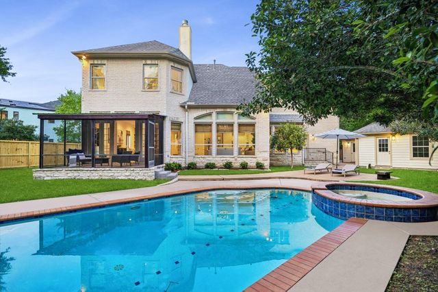 814 Atwell Street, Bellaire, TX 77401