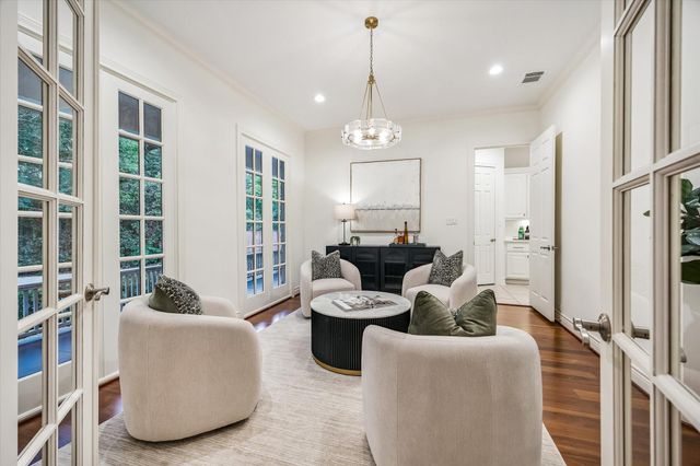 814 Atwell Street, Bellaire, TX 77401