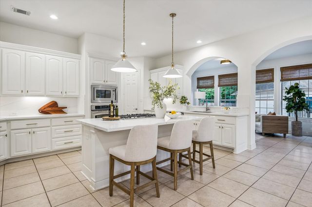 814 Atwell Street, Bellaire, TX 77401