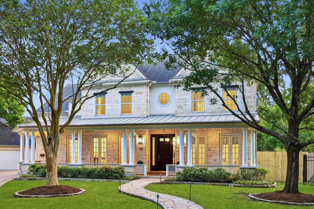 814 Atwell Street, Bellaire, TX 77401