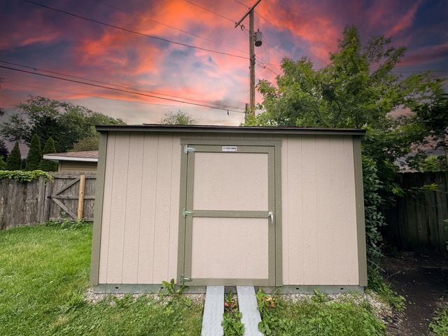 8417 Hohman Avenue, Munster, IN 46321