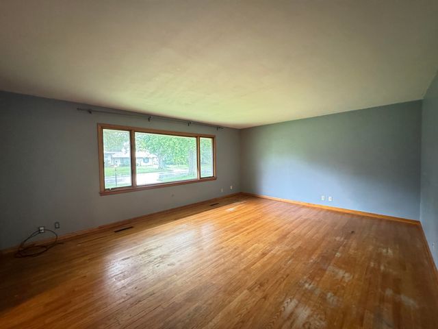 8417 Hohman Avenue, Munster, IN 46321
