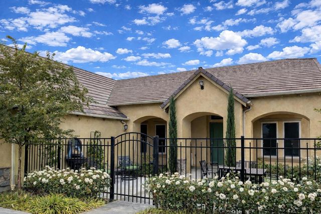 3544 Prescott Avenue, Clovis, CA 93619