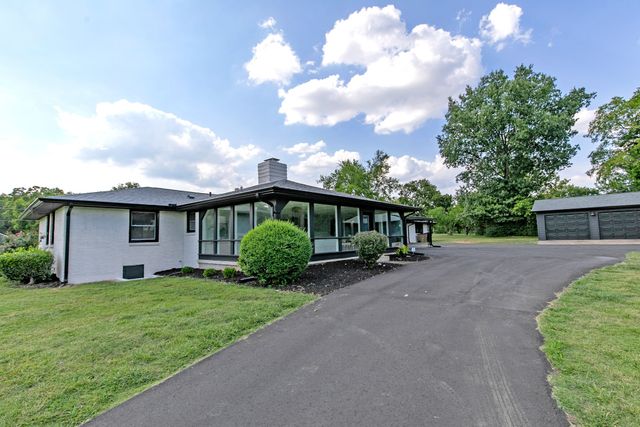 4400 Gra Mar Dr, Nashville, TN 37216