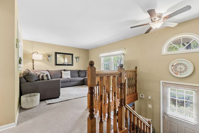 725 Wiltshire Court, Crystal Lake, IL 60014