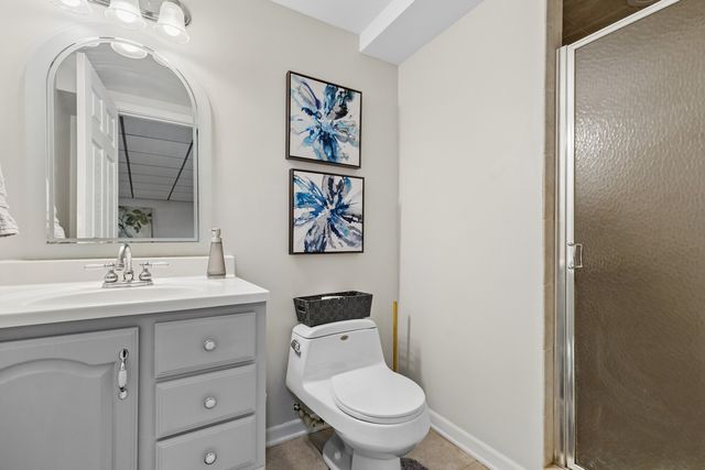 725 Wiltshire Court, Crystal Lake, IL 60014