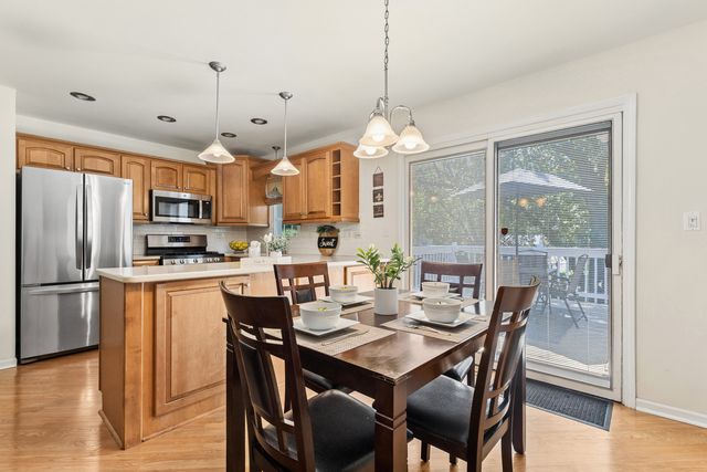 725 Wiltshire Court, Crystal Lake, IL 60014