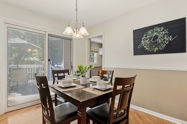 725 Wiltshire Court, Crystal Lake, IL 60014