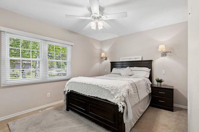 725 Wiltshire Court, Crystal Lake, IL 60014