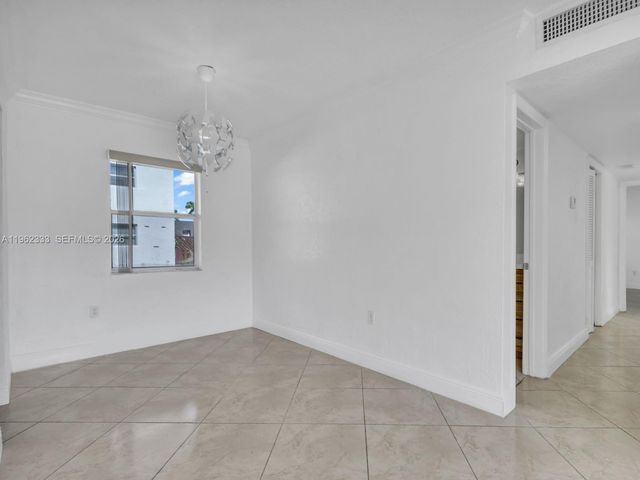 8601 SW 94th St 104W, Miami, FL 33156