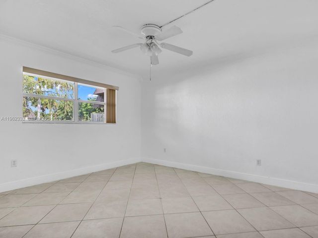 8601 SW 94th St 104W, Miami, FL 33156