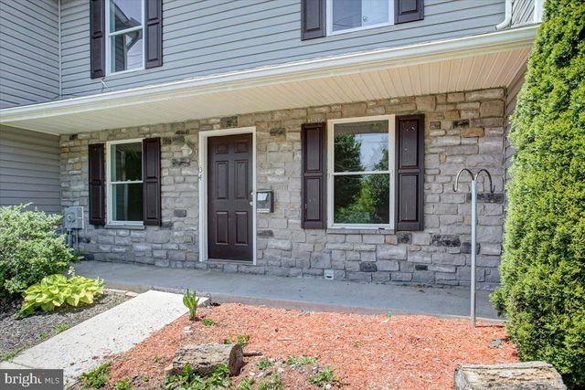 604 FAIRVIEW AVE, Waynesboro, PA 17268