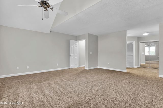 6211 Wrightsville Avenue Apt 134, Wilmington, NC 28403