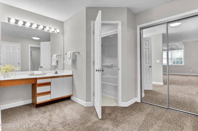 6211 Wrightsville Avenue Apt 134, Wilmington, NC 28403