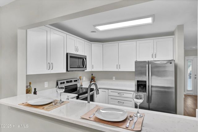 6211 Wrightsville Avenue Apt 134, Wilmington, NC 28403