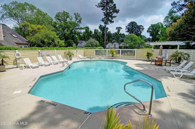 6211 Wrightsville Avenue Apt 134, Wilmington, NC 28403