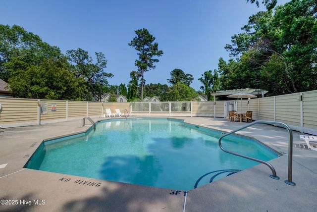 6211 Wrightsville Avenue Apt 134, Wilmington, NC 28403