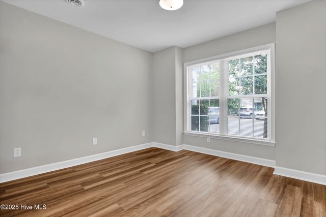 6211 Wrightsville Avenue Apt 134, Wilmington, NC 28403