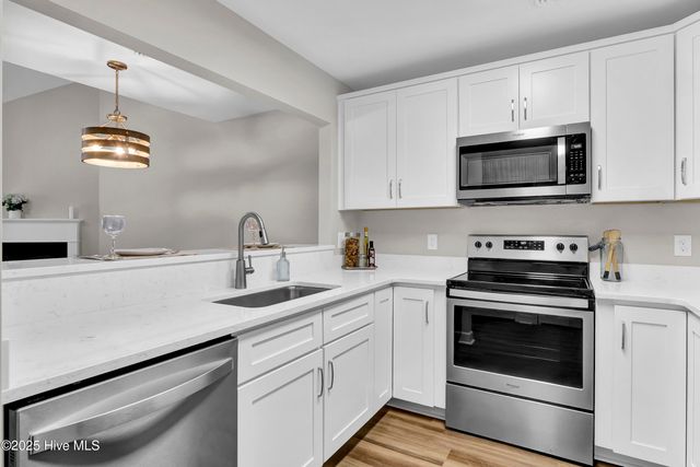 6211 Wrightsville Avenue Apt 134, Wilmington, NC 28403