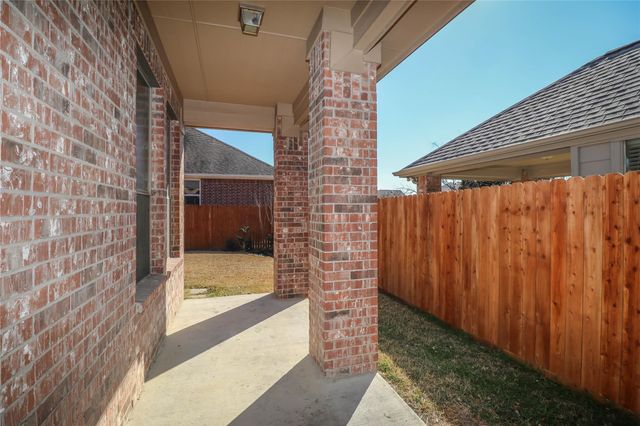 4340 Thorp Lane, Fort Worth, TX 76244