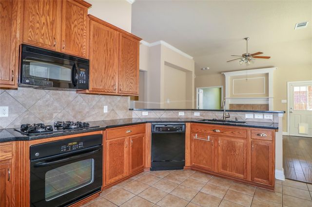 4340 Thorp Lane, Fort Worth, TX 76244