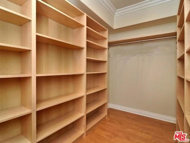 5354 Lindley Avenue 301, Encino (los Angeles), CA 91316