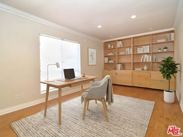 5354 Lindley Avenue 301, Encino (los Angeles), CA 91316