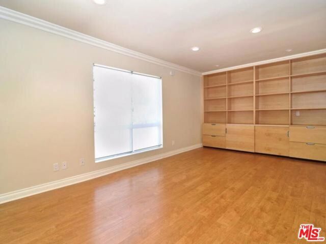 5354 Lindley Avenue 301, Encino (los Angeles), CA 91316