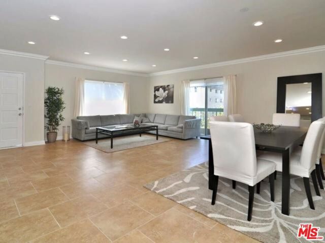 5354 Lindley Avenue 301, Encino (los Angeles), CA 91316
