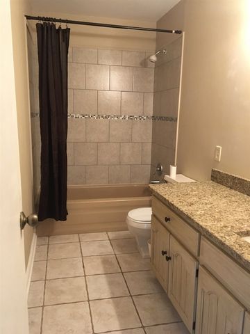 202 E Stroud, Jonesboro, AR 72401