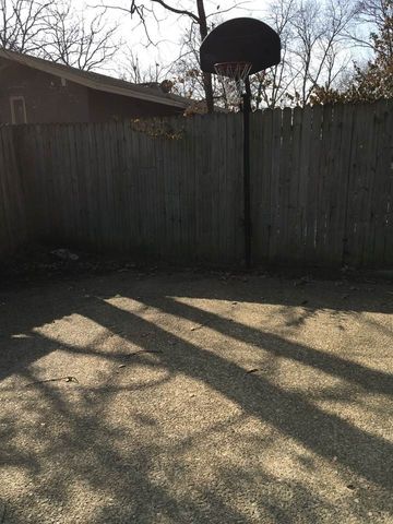 202 E Stroud, Jonesboro, AR 72401