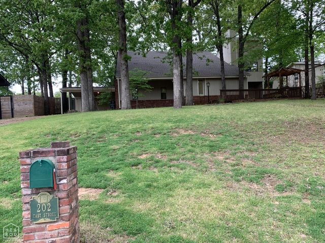 202 E Stroud, Jonesboro, AR 72401