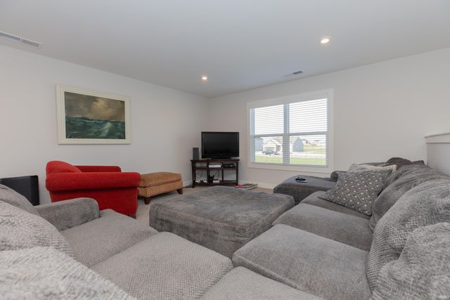 3127 Dowgate Drive, Newburgh, IN 47630