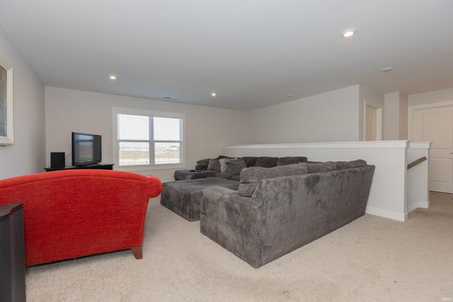 3127 Dowgate Drive, Newburgh, IN 47630