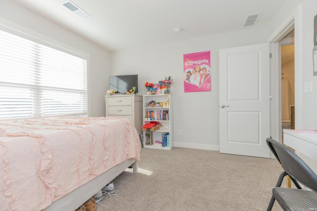 3127 Dowgate Drive, Newburgh, IN 47630