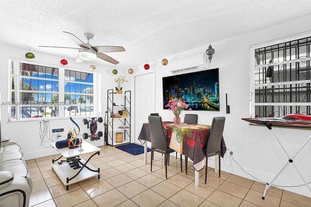 911 E 9th Pl, Hialeah, FL 33010