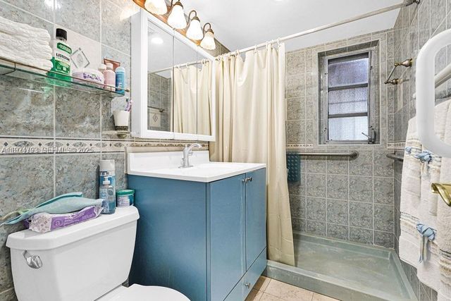 911 E 9th Pl, Hialeah, FL 33010