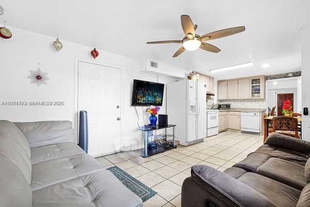 911 E 9th Pl, Hialeah, FL 33010