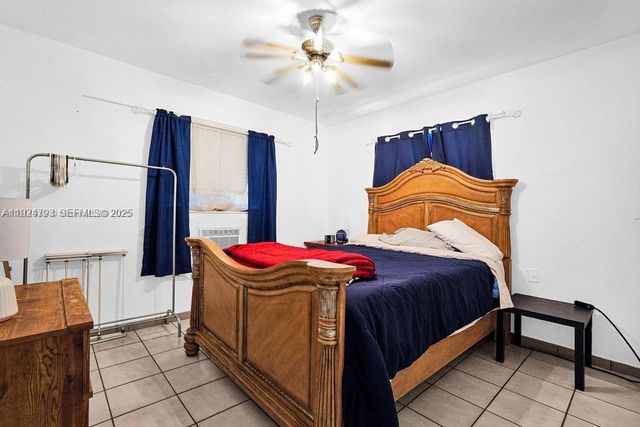 911 E 9th Pl, Hialeah, FL 33010