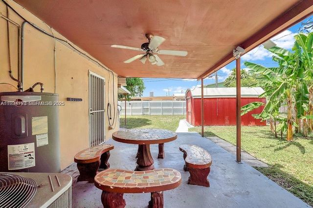 911 E 9th Pl, Hialeah, FL 33010